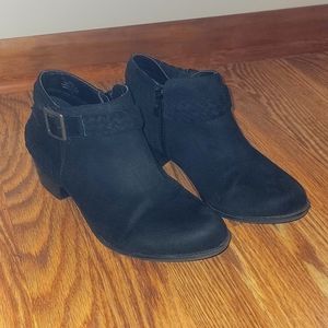 Torrid bootie size 7.5 Wide